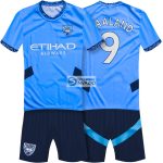   2024/25-ös Haaland 9 Manchester City Replika hazai gyerek mez szett